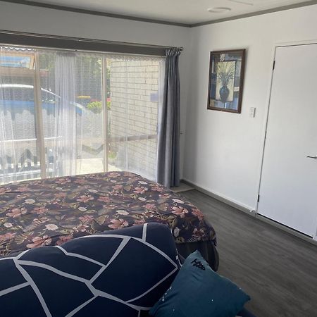 Self Contained En-Suite Private Bathroom, Private Entrance, Close To Shops & Hospital Homestay Hamilton Luaran gambar