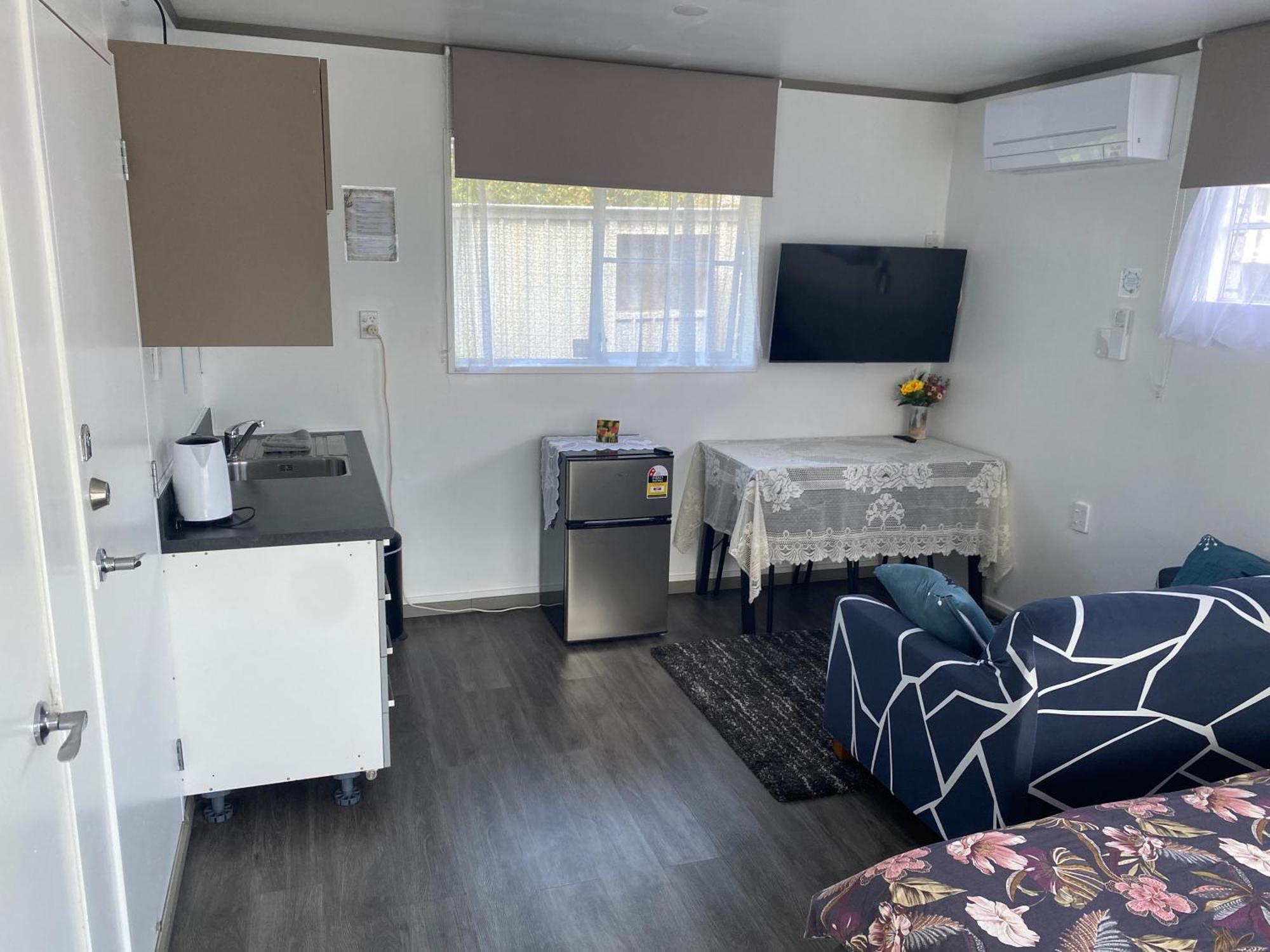 Self Contained En-Suite Private Bathroom, Private Entrance, Close To Shops & Hospital Homestay Hamilton Luaran gambar