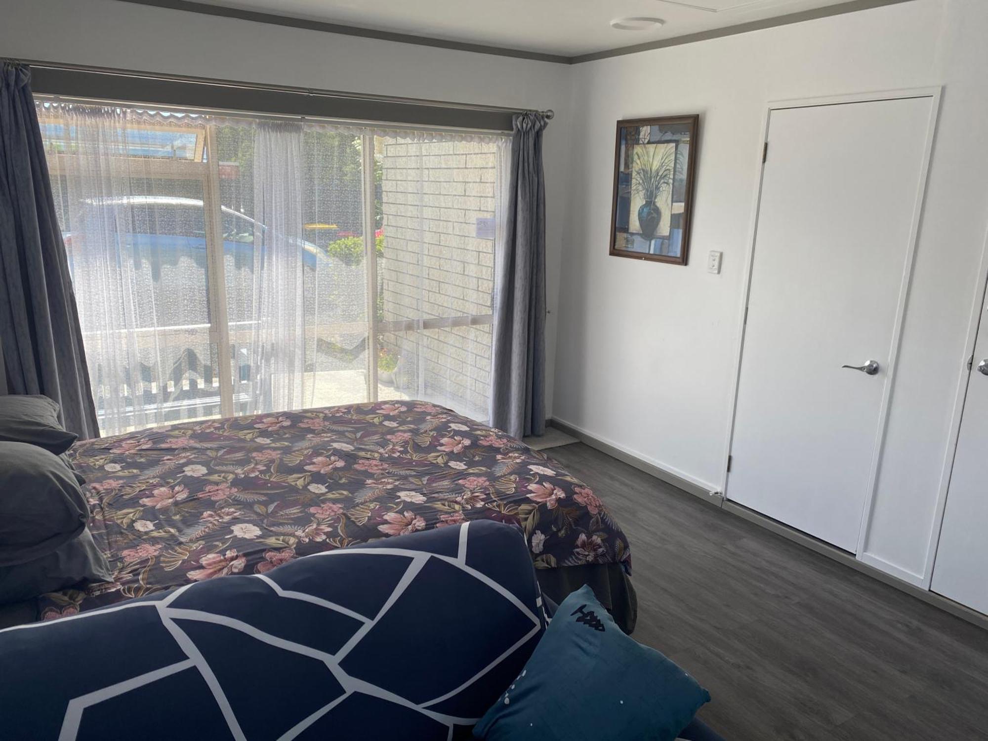 Self Contained En-Suite Private Bathroom, Private Entrance, Close To Shops & Hospital Homestay Hamilton Luaran gambar